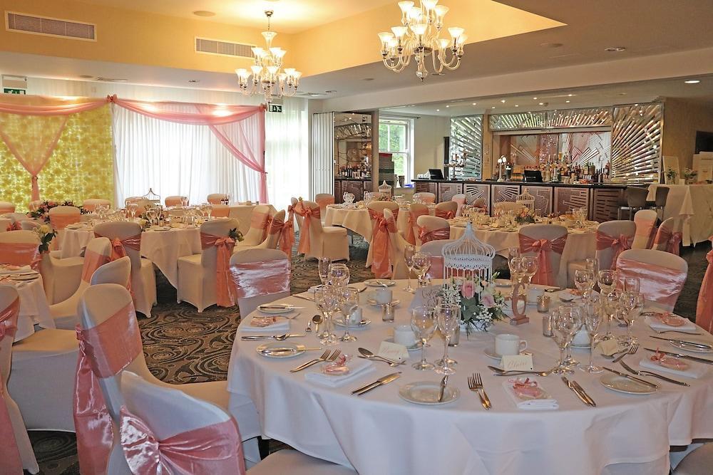 The Pinewood 4* Slough